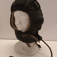 Casque de char soviétique.