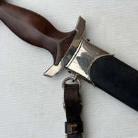 Dague modèle 1933, modèle léger, et bélières.