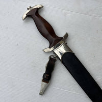 Dague modèle 1933, modèle léger, et bélières.