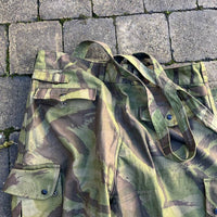 Pantalon de saut camouflé Parachutiste TAP 4752 et bretelles toile