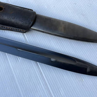 WH Baïonnette 84/98 Plaquettes Bakélite et gousset cuir noir