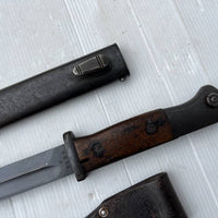 WH Baïonnette 84/98 Plaquettes bois, gousset cuir noir