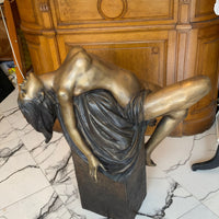Joli Bronze Femme , Signé A j John