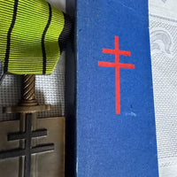 Médaille Compagnon Libération dans sa Boite Documents Livres