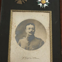 Cadre Médailles Légion d'honneur - Croix de guerre & Bicorne Ancien