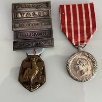 Luxe Lot De Décorations, Médailles De L'Armée Française 2 Gm,