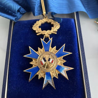 Luxe Lot De Décorations, Médailles De L'Armée Française 2 Gm,