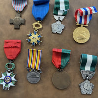 Lot Médailles Militaire ancienne , Légion D’honneur Émaillée 1939