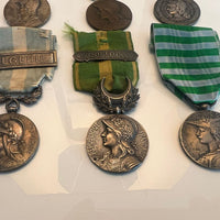 Lot de 6 médailles militaires Décorations Ordre République Française