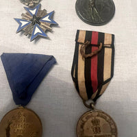 Lot de 10 Médailles Ordres Décorations Militaires Divers Pays