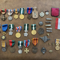 Lot Médailles Militaire ancienne , Légion D’honneur Émaillée 1939