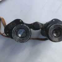 Paire de jumelles modèle 1935, 8x30, et étui en cuir marron
