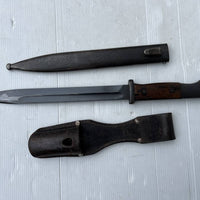 WH Baïonnette 84/98 Plaquettes bois, gousset cuir noir