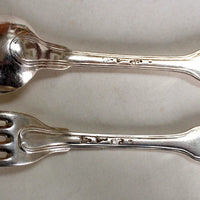 Lot De 12 Couverts Anciens Modèle Filets Armoriés En Argent Massif 18ème