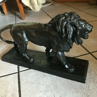 Antoine Louis Barye  (1796-1875)  Bronze  " Lion" Signé