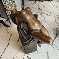 Joli Bronze Femme , Signé A j John