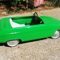 Voiture À Pédales De La Marque Française De Jouets Morellet-Guérineau