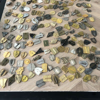 Gros Lots De 225 insignes militaires Médailles