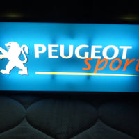 Belle enseigne lumineuse PEUGEOT SPORT