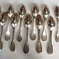 Lot De 12 Couverts Anciens Modèle Filets Armoriés En Argent Massif 18ème