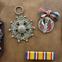 Lot Médailles Militaire ancienne , Légion D’honneur Émaillée 1939