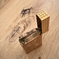 Briquet S.T. Dupont Drago Paris 5e Bataillon Thai Indochine Essence