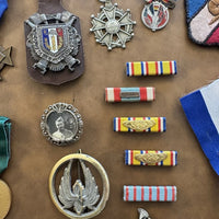 Lot Médailles Militaire ancienne , Légion D’honneur Émaillée 1939